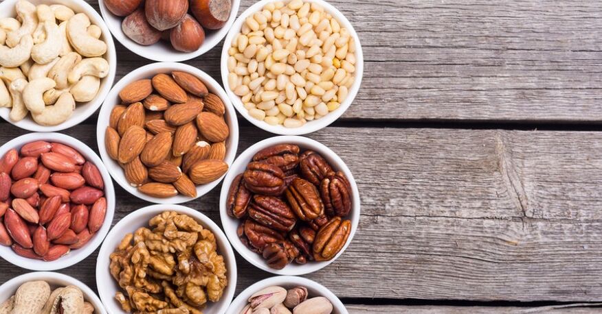 Nuts are a useful part of the diet for men's health. 